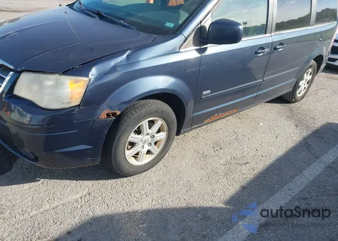 2008 Chrysler Town & Country Touring z USA, uszkodzony, nr VIN 2A8HR54P48R771584